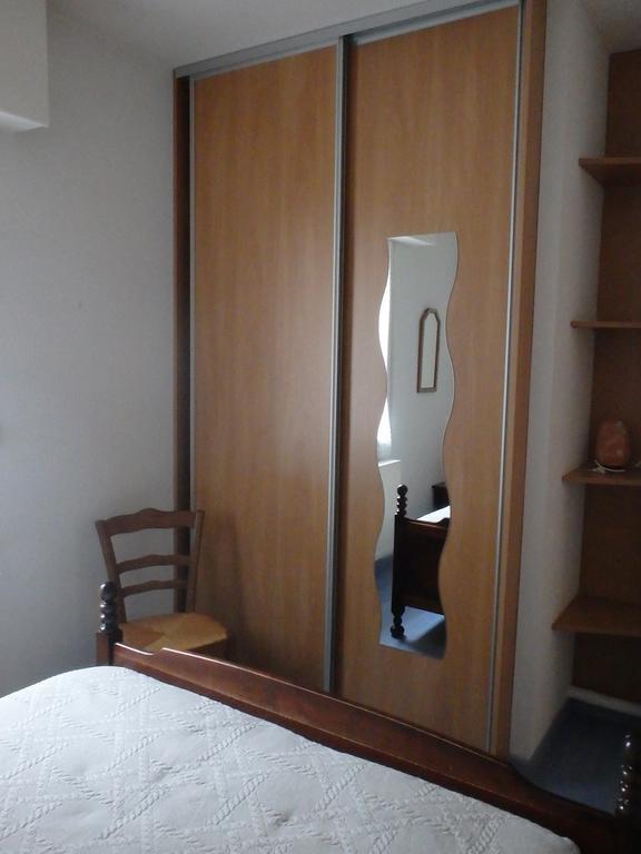 Le Moulin Des Pres Avec Terrasse Apartment Vesoul Phòng bức ảnh